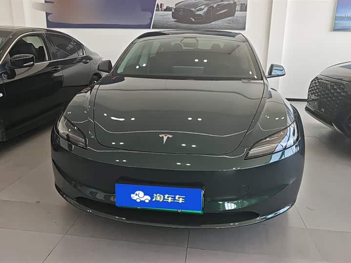 Фото 2 - Tesla Model 3