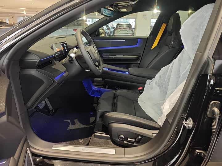 Фото 4 - Polestar 4