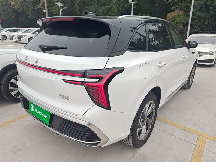 Фото 7 - Hongqi HS3