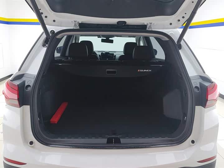 Фото 4 - Chevrolet Equinox