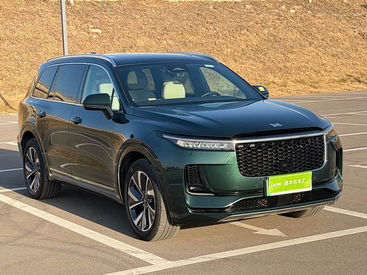 Фото 2 - LiXiang One