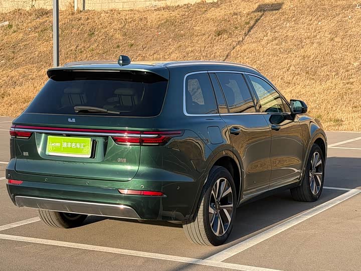 Фото 5 - LiXiang One