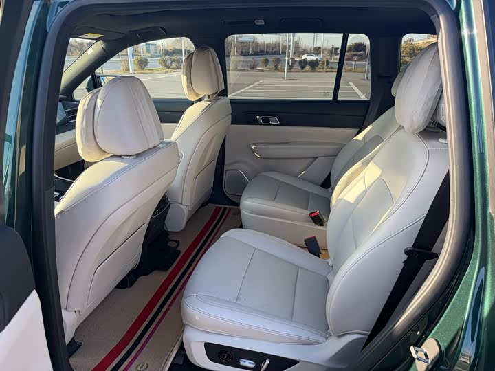 Фото 8 - LiXiang One