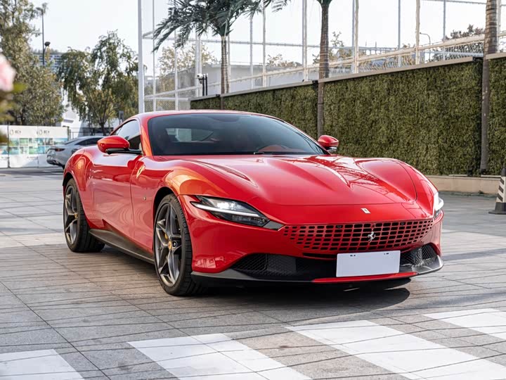 Фото 3 - Ferrari Roma