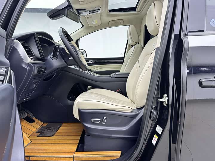 Фото 6 - GAC Trumpchi M8