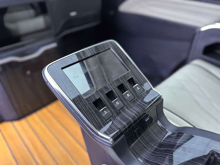 Фото 7 - GAC Trumpchi M8