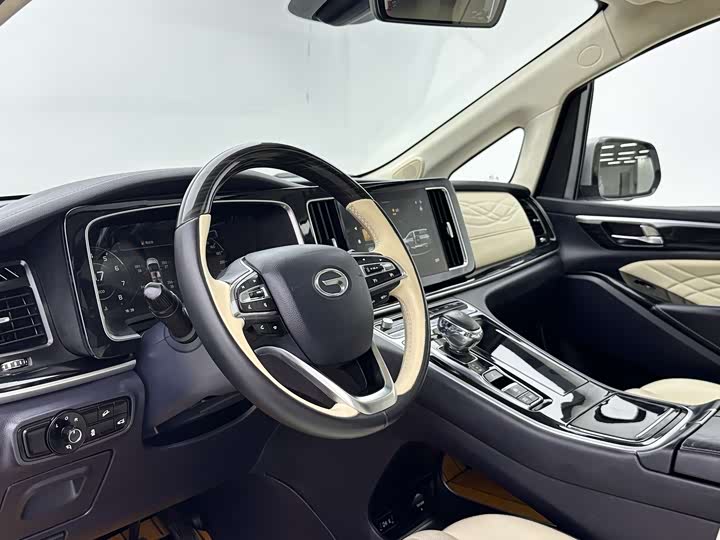 Фото 8 - GAC Trumpchi M8