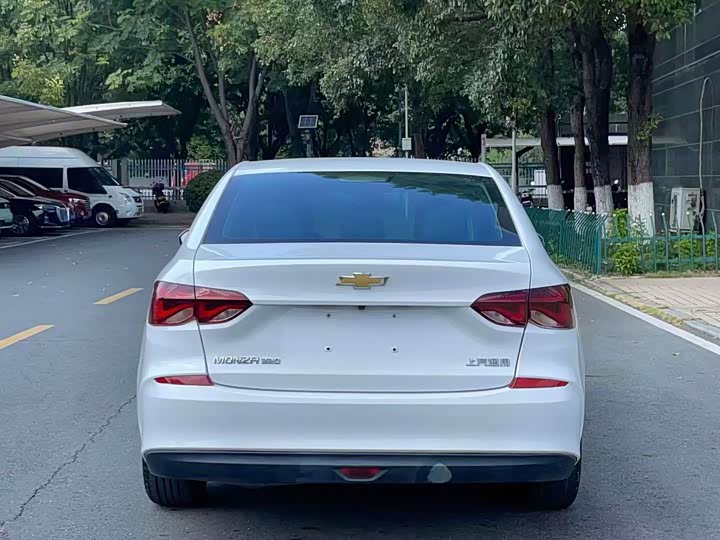 Фото 5 - Chevrolet Monza