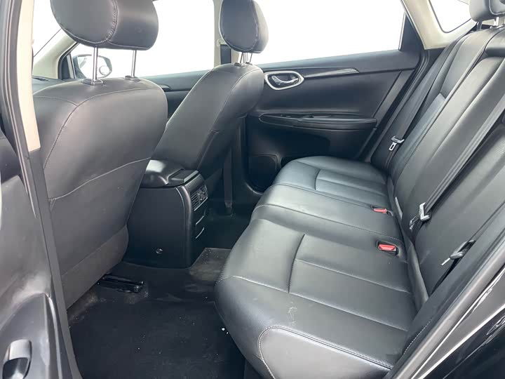 Фото 9 - Nissan Sylphy