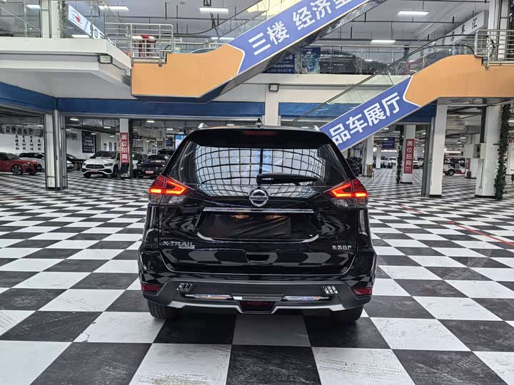 Фото 5 - Nissan X-Trail