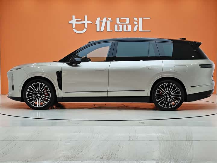 Фото 2 - Nio ES8