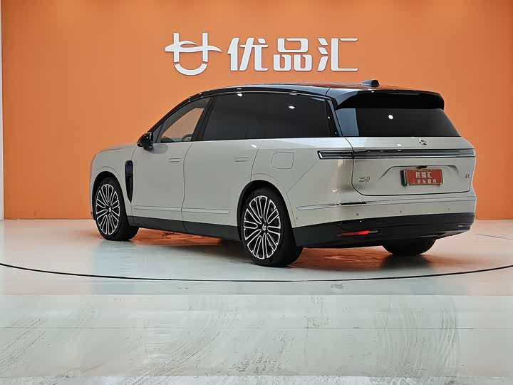 Фото 3 - Nio ES8