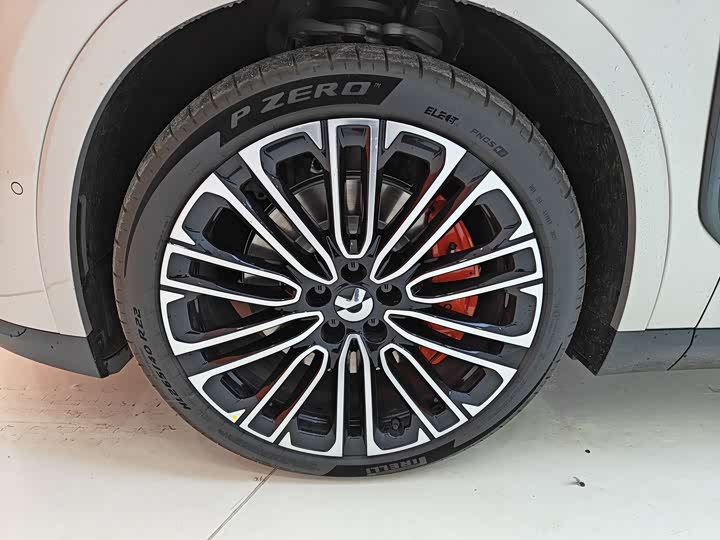 Фото 9 - Nio ES8