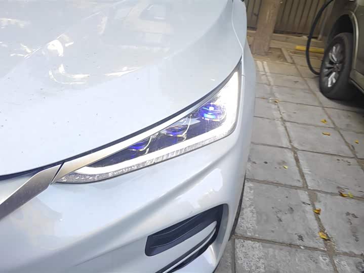 Фото 5 - BYD Tang Hybrid/EV