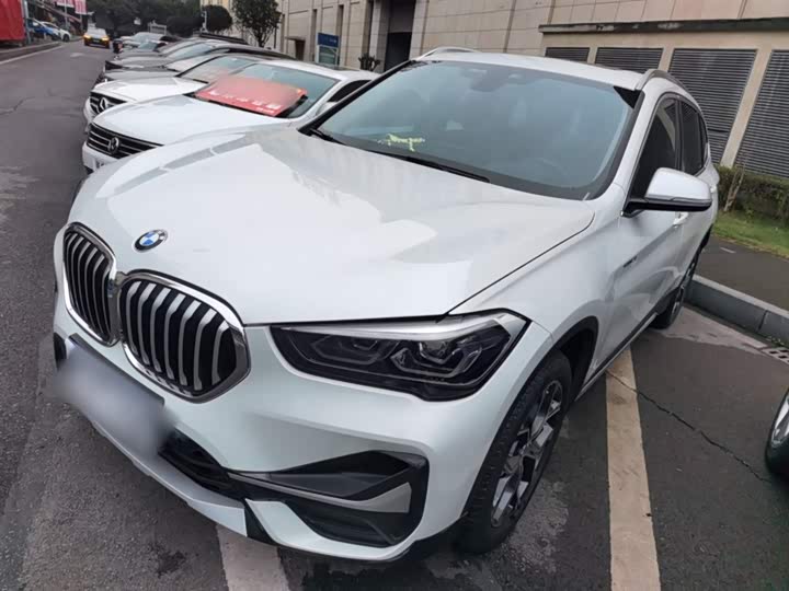 Фото 2 - BMW X1