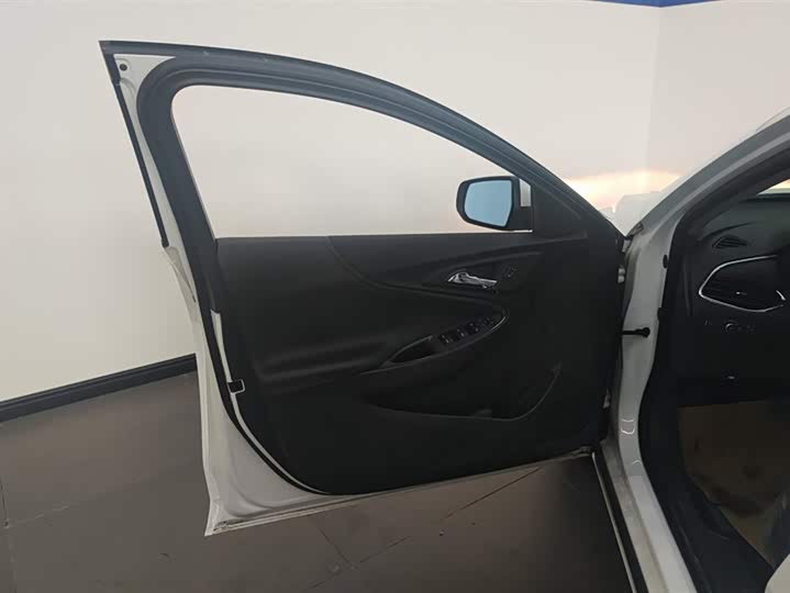 Фото 7 - Chevrolet Malibu XL