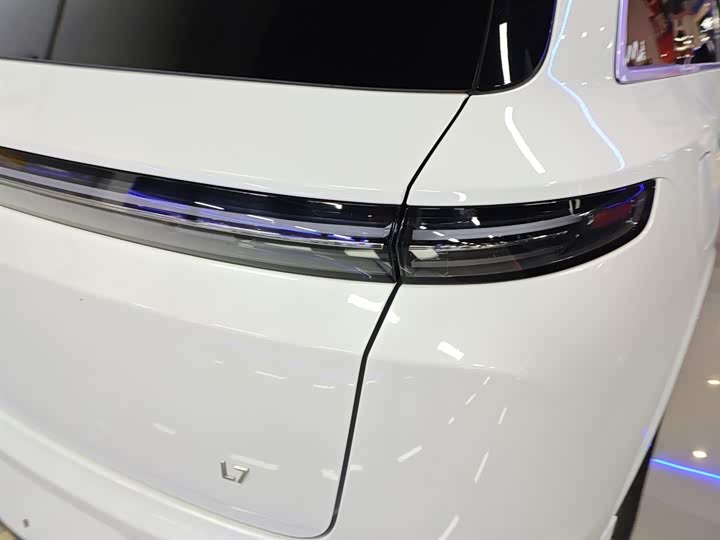 Фото 8 - LiXiang L7