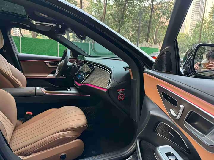 Фото 8 - Mercedes-Benz E-Class