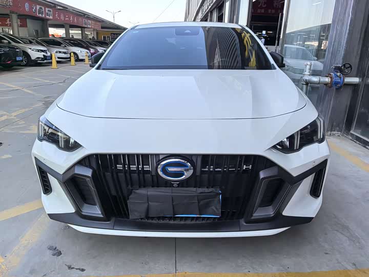 Фото 2 - GAC Trumpchi Empow R