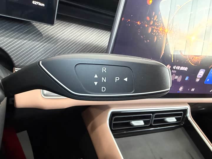 Фото 7 - Chery Tiggo 8L