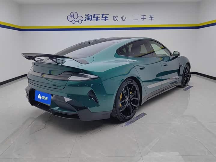 Фото 3 - Xiaomi SU7 Ultra