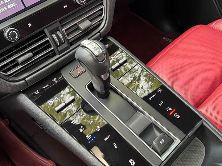 Фото 8 - Porsche Macan