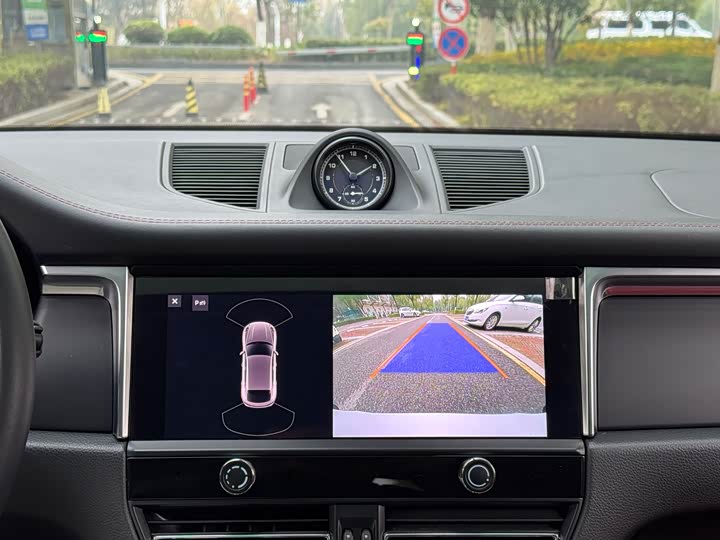 Фото 9 - Porsche Macan