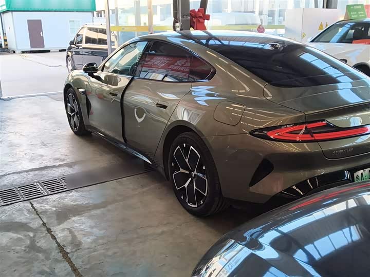 Фото 5 - Xiaomi SU7