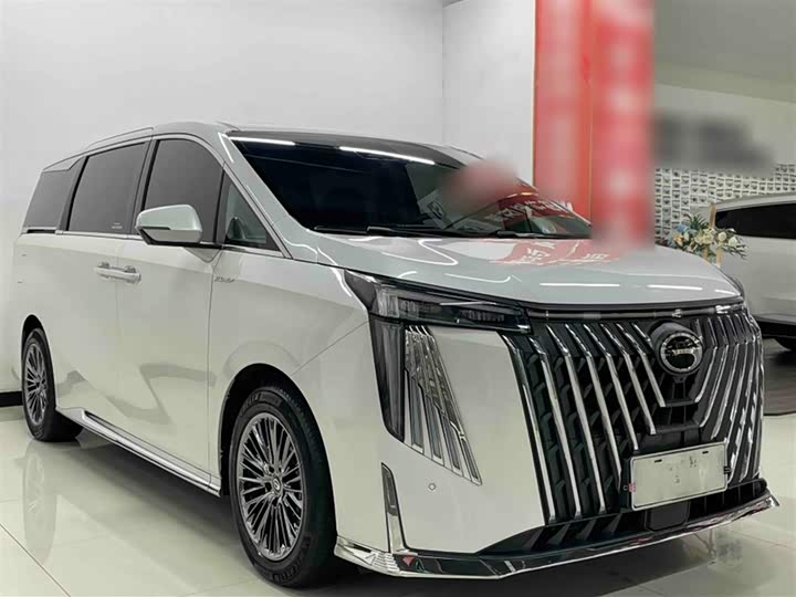 Фото 4 - GAC Trumpchi M8