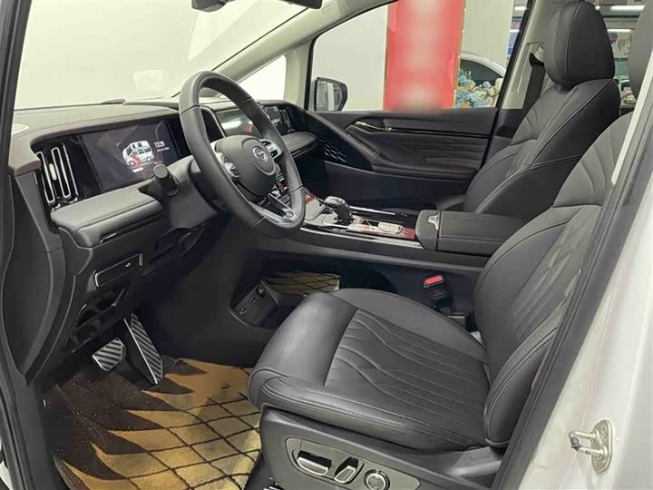 Фото 9 - GAC Trumpchi M8