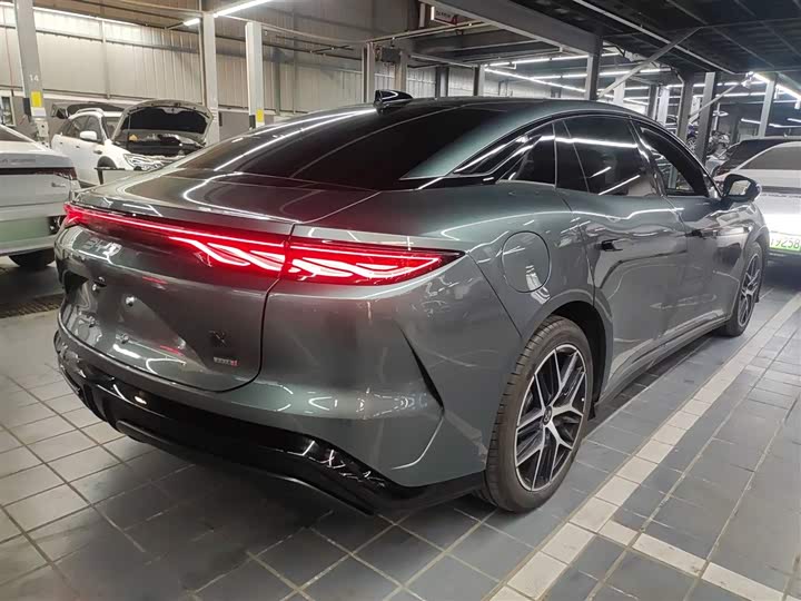 Фото 7 - BYD Han L