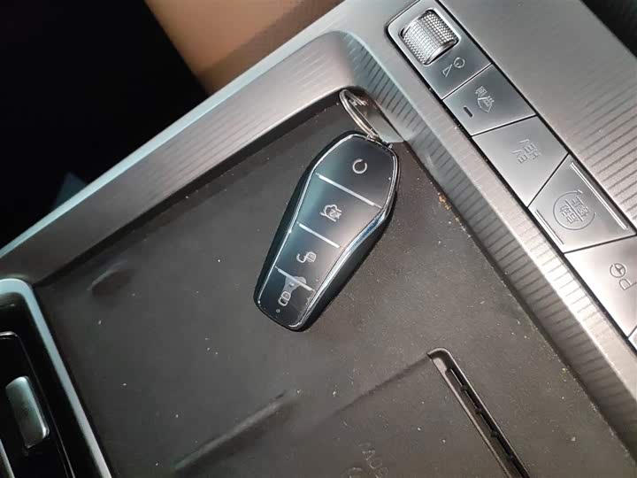 Фото 9 - BYD Han L