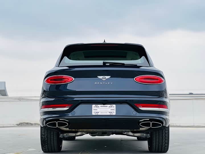 Фото 9 - Bentley Bentayga