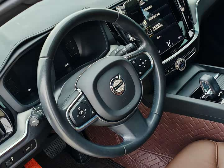 Фото 7 - Volvo S60