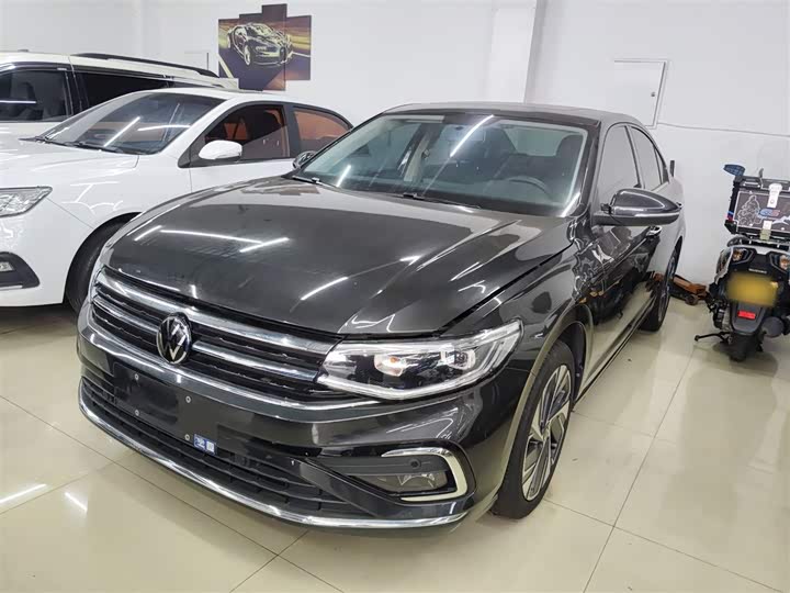 Фото 1 - Volkswagen Bora