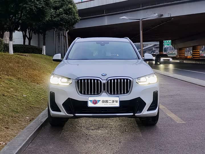 Фото 2 - BMW X3