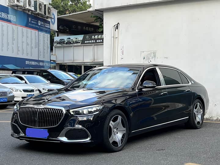 Фото 1 - Mercedes-Benz Maybach S-Class