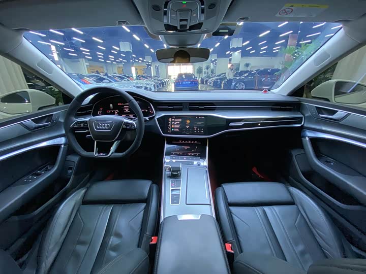 Фото 7 - Audi A7