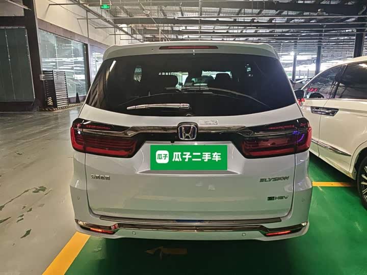 Фото 6 - Honda Elysion