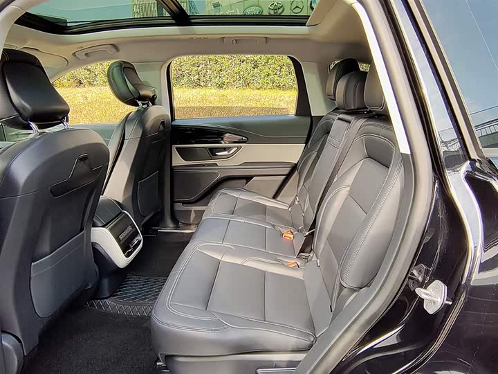 Фото 8 - Lincoln Nautilus