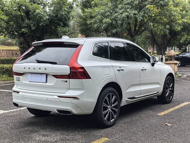 Фото 7 - Volvo XC60