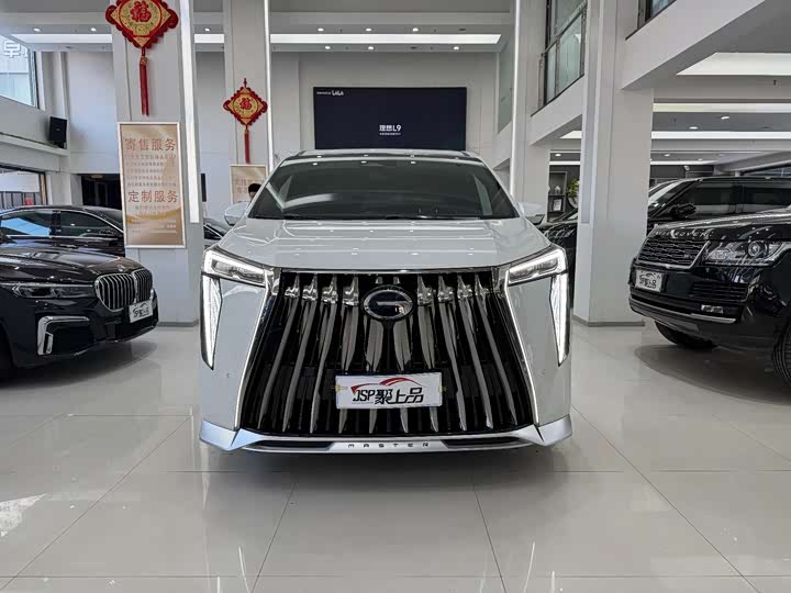 Фото 2 - GAC Trumpchi M8