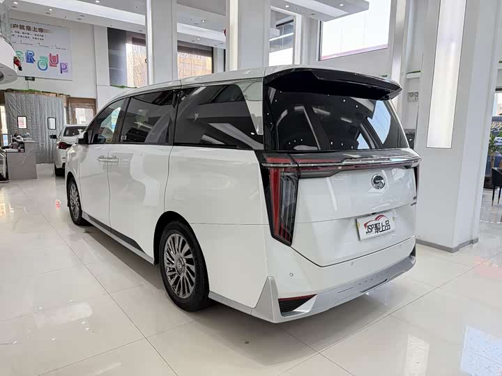 Фото 9 - GAC Trumpchi M8