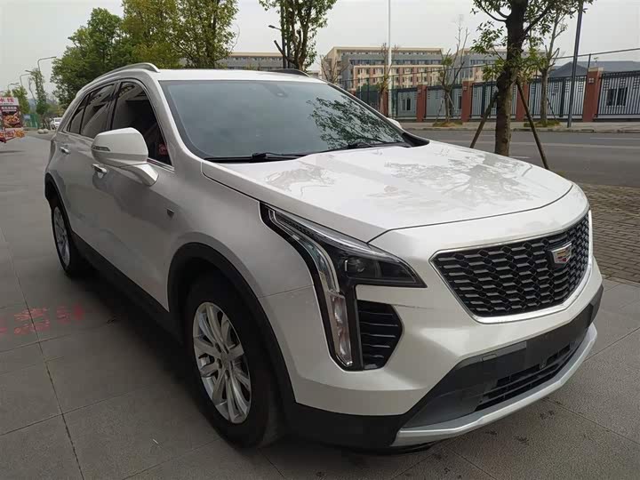 Фото 4 - Cadillac XT4