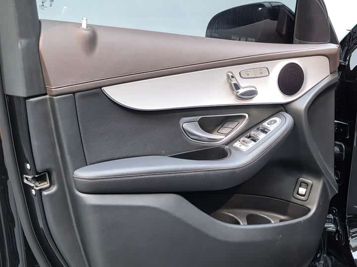 Фото 9 - Mercedes-Benz GLC-Class