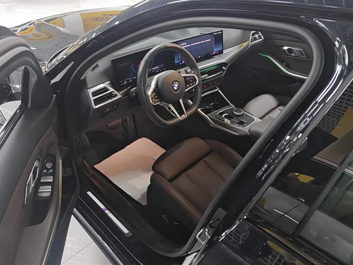 Фото 9 - BMW 3 Series