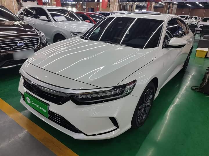 Фото 2 - Honda Inspire