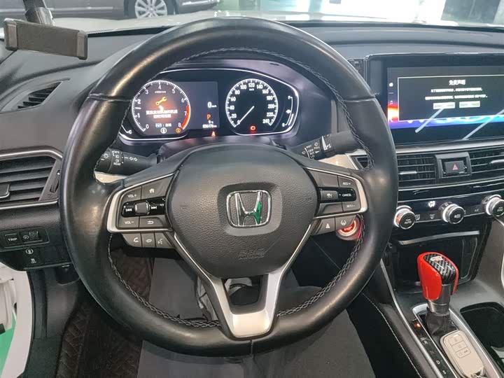 Фото 3 - Honda Inspire