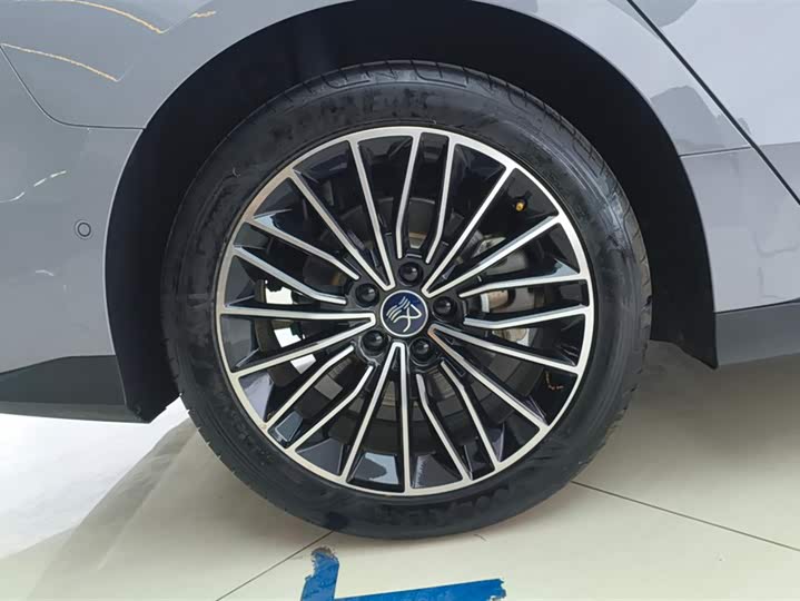 Фото 6 - BYD Han