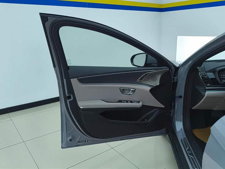 Фото 7 - BYD Han